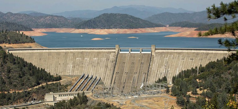 Low water levels at Shasta Dam during the California drought, September 2014. (Credit: Dan Brekke)