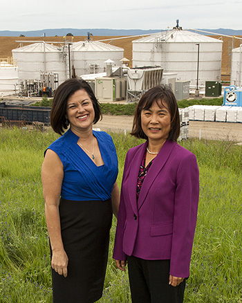 Michele Wong (left), president and CEO of CleanWorld, and UC Davis professor Ruihong Zhang have worked as partners to commercialize anaerobic digester technology. (John Stumbos | UC Davis)